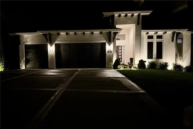 $879,000 | 17401 Oakshire Street, Overland Park, KS 66221