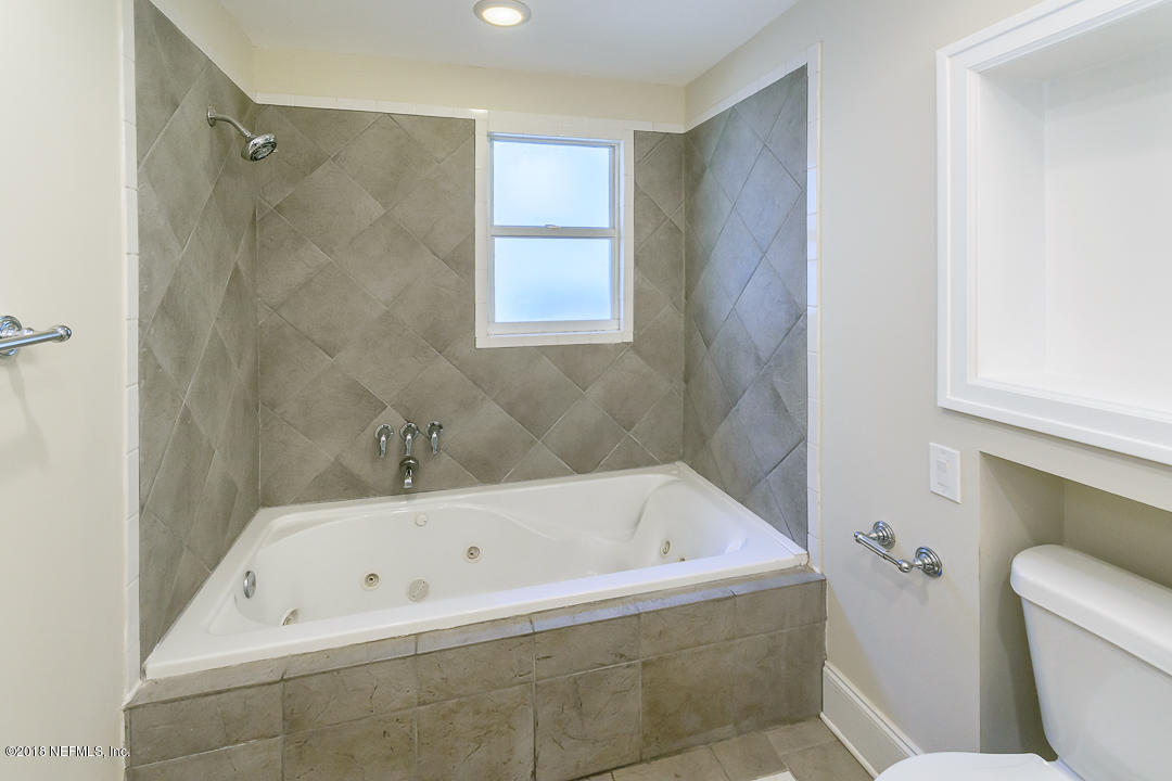 3678 Valencia Road Jacksonville, FL 32205 - Photo 20 of 27 020