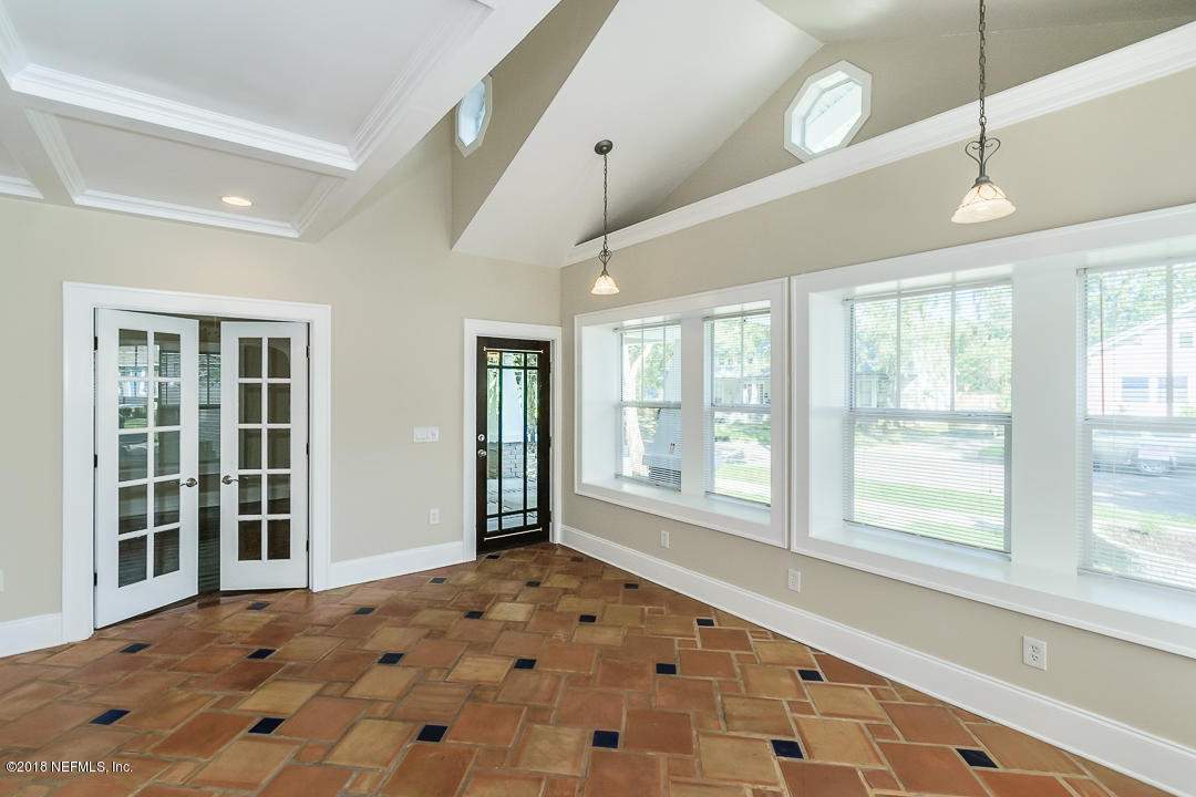 3678 Valencia Road Jacksonville, FL 32205 - Photo 7 of 27 006