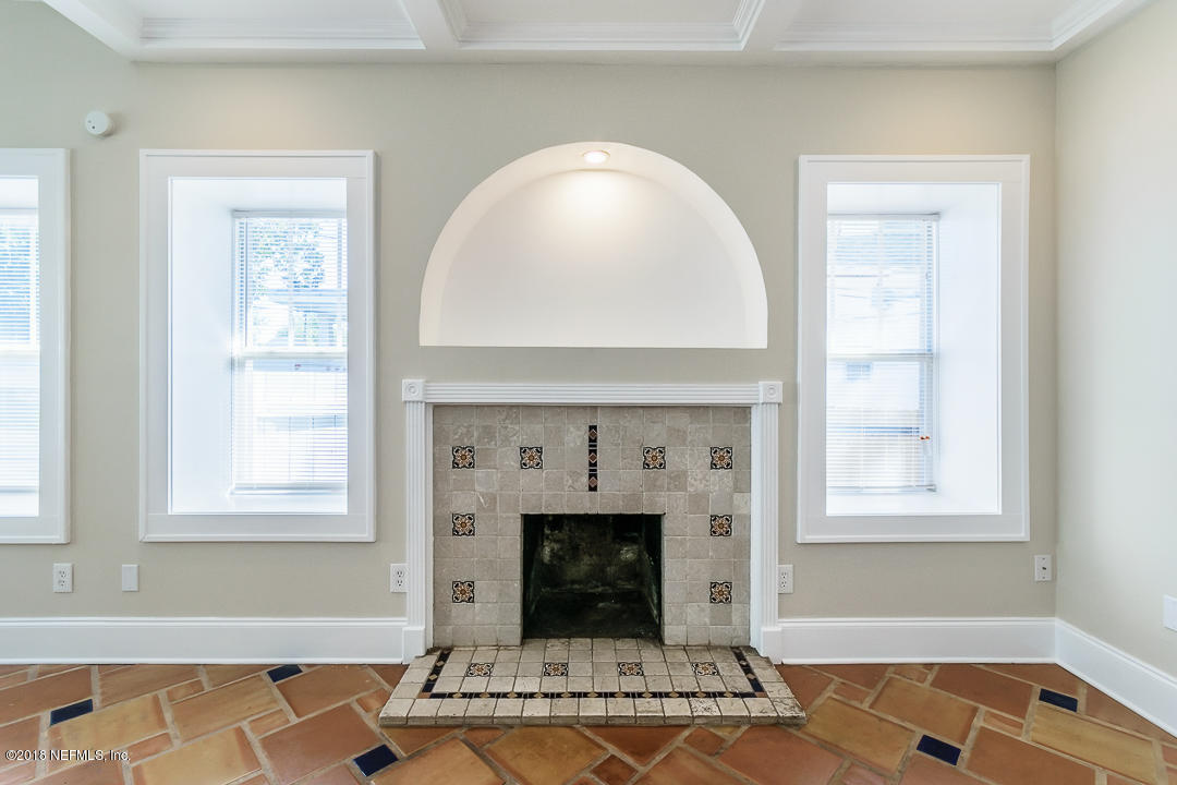 3678 Valencia Road Jacksonville, FL 32205 - Photo 9 of 27 008