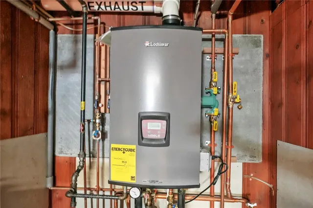 $400,000 | 87 Vincent Avenue, East Providence, RI 02914