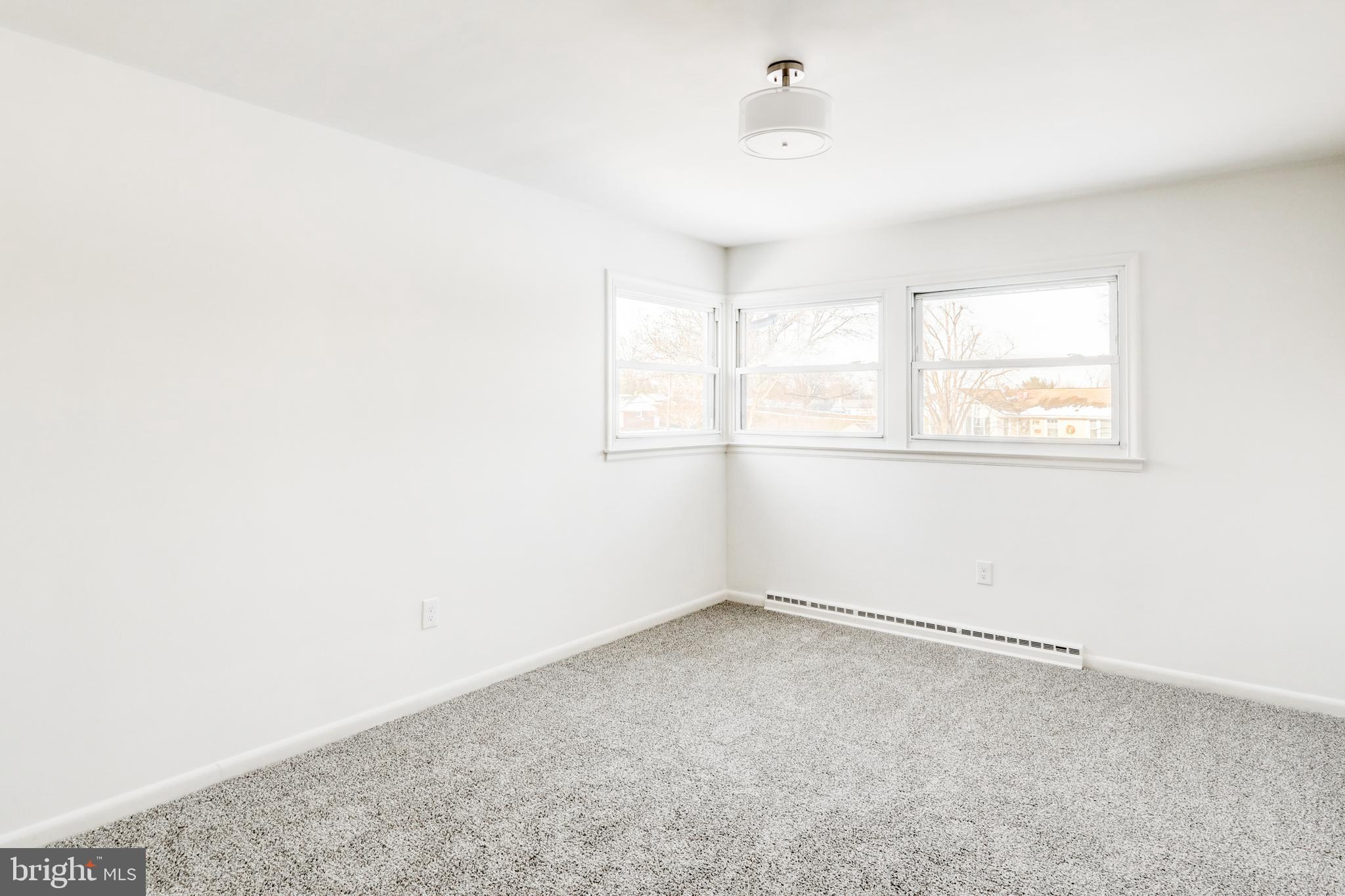 163 Thomas Place Reading, PA 19608 - Photo 19 of 36 an empty room with a window