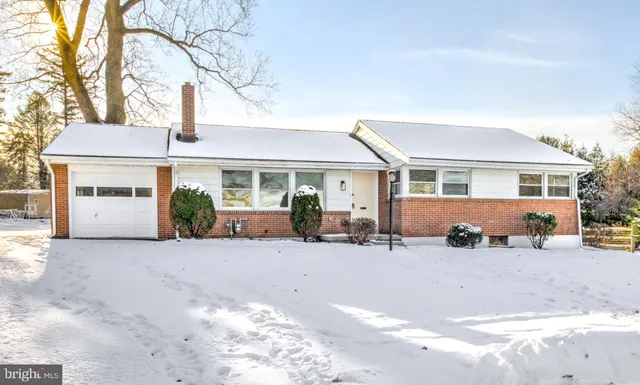 $349,900 | 163 Thomas Place, Reading, PA 19608