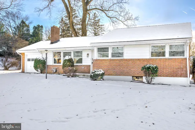 $349,900 | 163 Thomas Place, Reading, PA 19608