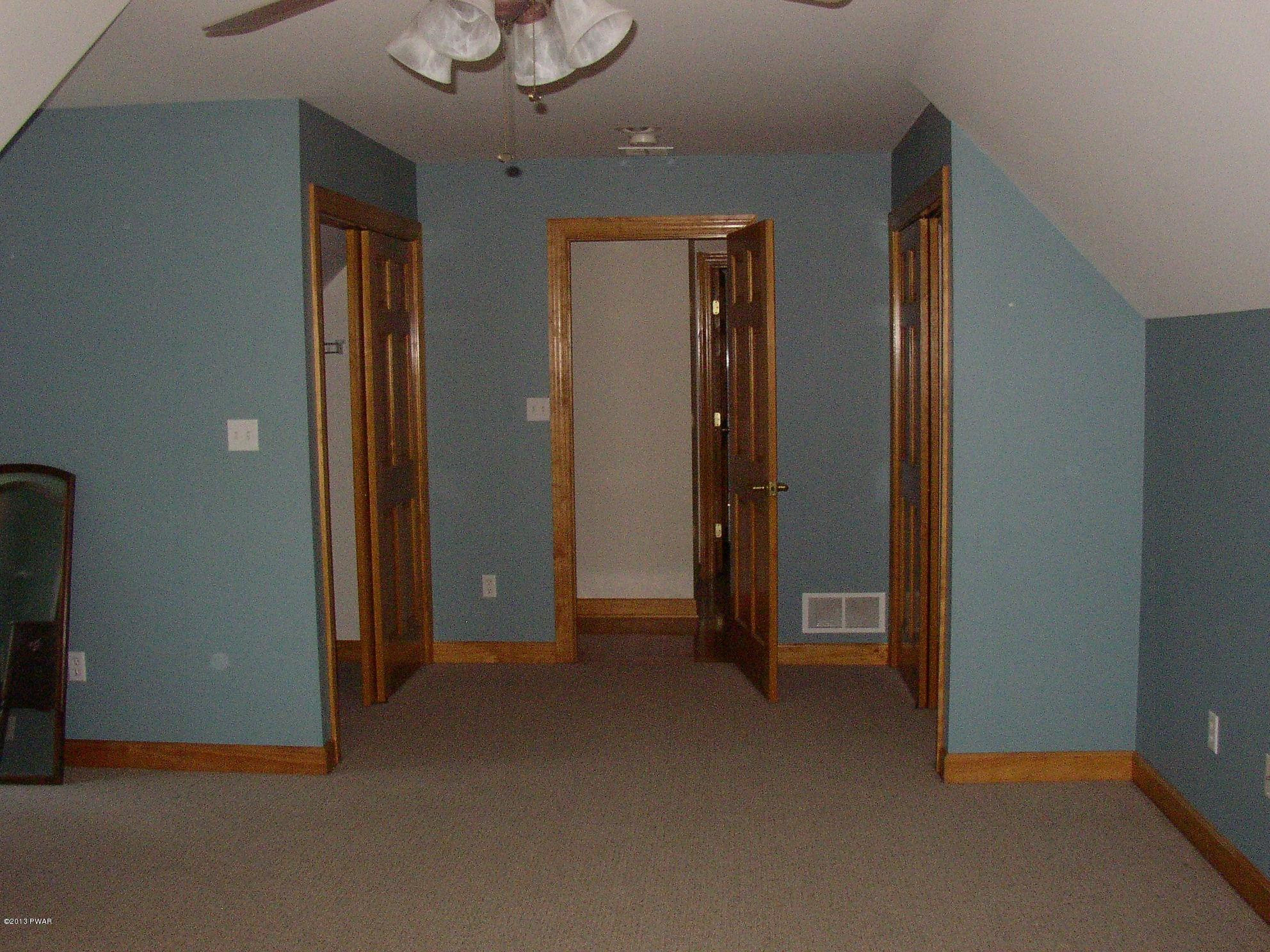 129 Mill Ridge Drive Milford, PA 18337 - Photo 28 of 35
