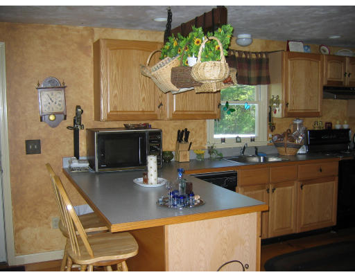 163 County Road Plympton, MA 02367 - Photo 8 of 11 Gallery Image 8