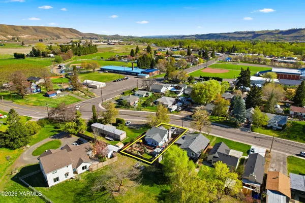 $350,000 | 211 East Second Street, Naches, WA 98937