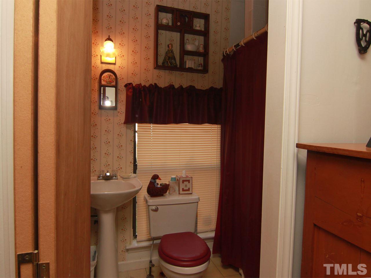 818 Chalk Level Road Durham, NC 27704 - Photo 17 of 25