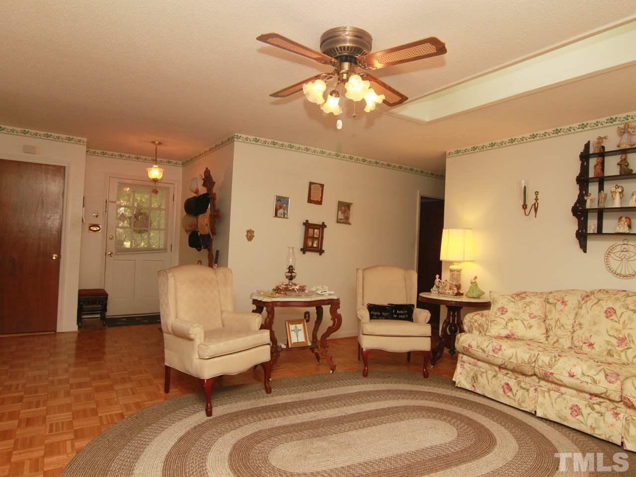 818 Chalk Level Road Durham, NC 27704 - Photo 4 of 25