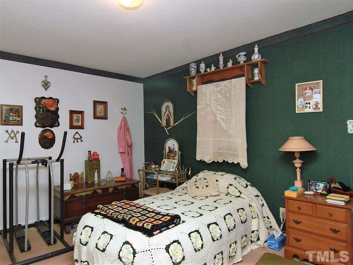 818 Chalk Level Road Durham, NC 27704 - Photo 7 of 25