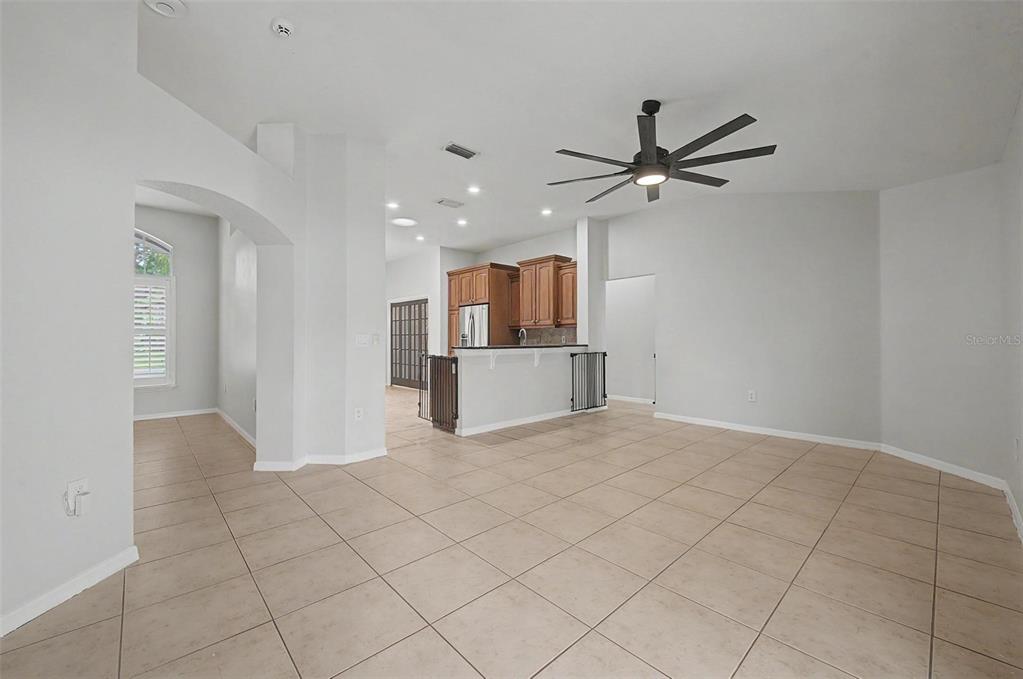 4021 Lithia Ridge Boulevard Valrico, FL 33596 - Photo 11 of 48