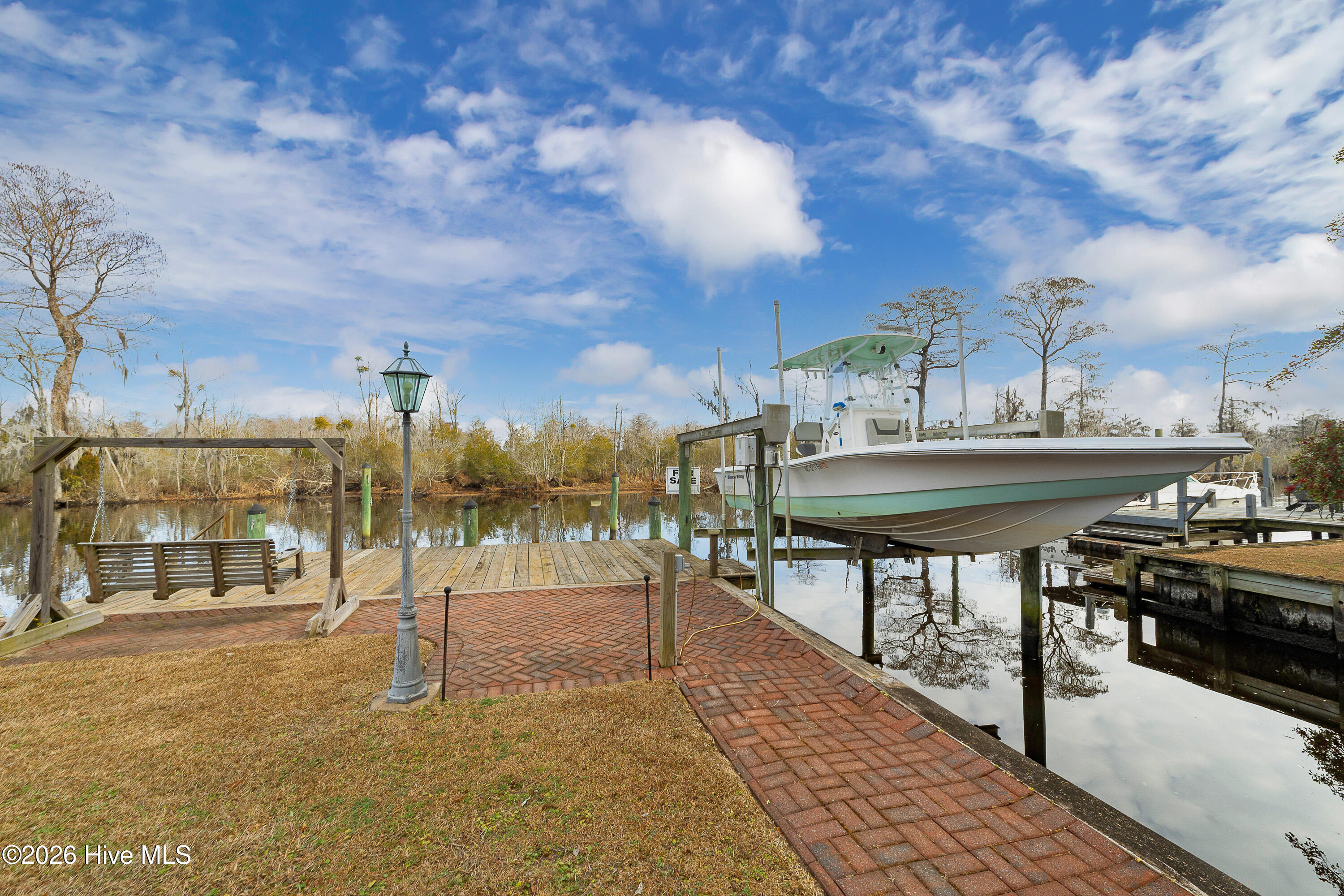 104 Outrigger Road New Bern, NC 28562 - Photo 3 of 41 Waterview