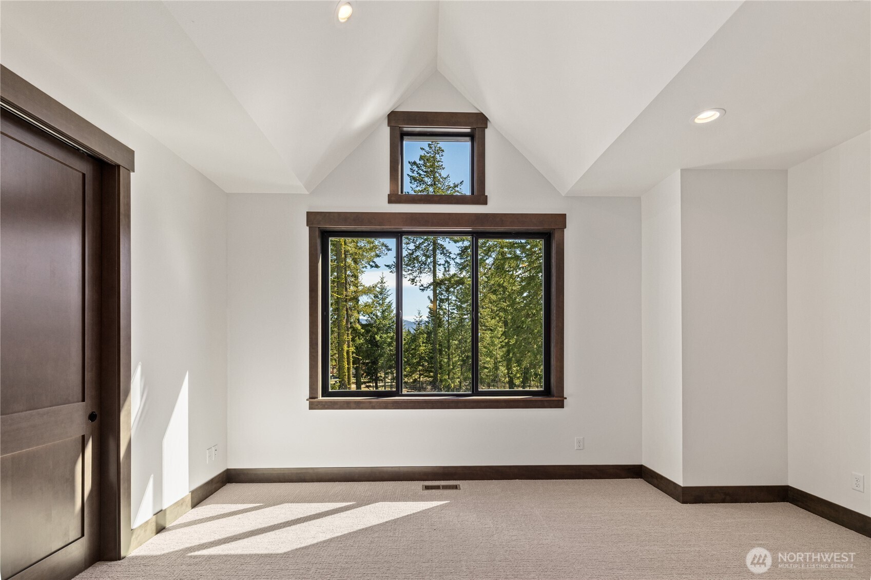 105 Riverbend Loop Cle Elum, WA 98922 - Photo 12 of 22 an empty room with windows