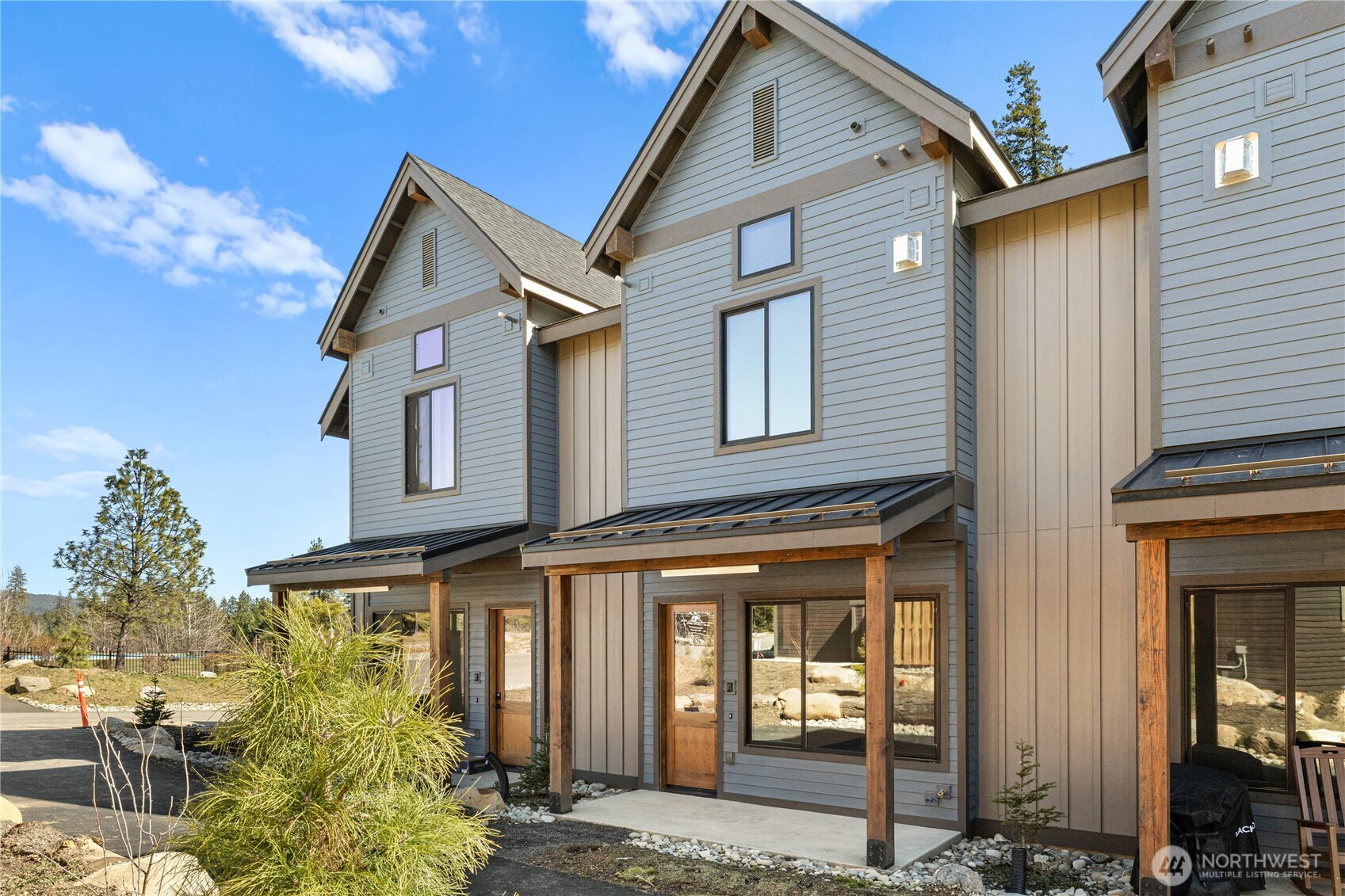 105 Riverbend Loop Cle Elum, WA 98922 - Photo 22 of 22 a view of a house with brick walls