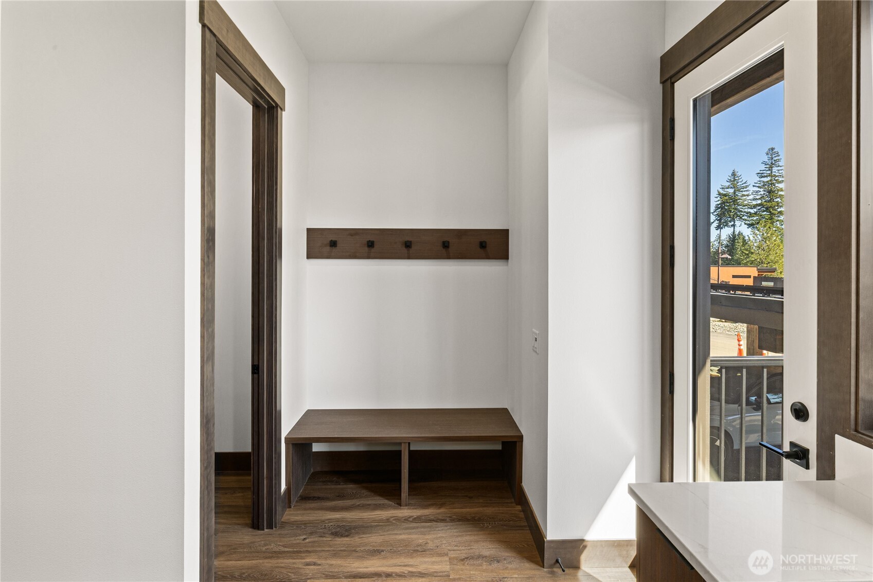 105 Riverbend Loop Cle Elum, WA 98922 - Photo 9 of 22 a view of livingroom with furniture