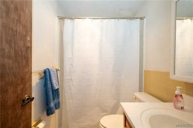 $128,900 | 6 Foxberry Drive, Amherst, NY 14068