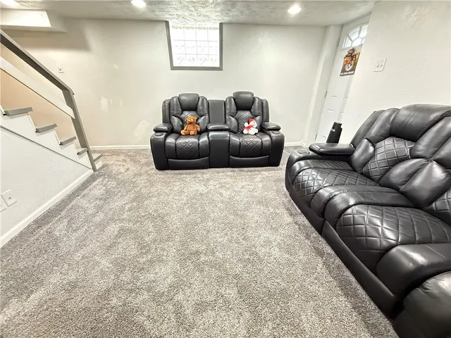 $200,000 | 6808 Monroe Avenue, West Mifflin, PA 15122