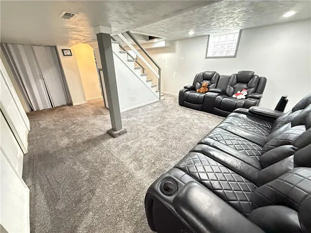 $200,000 | 6808 Monroe Avenue, West Mifflin, PA 15122