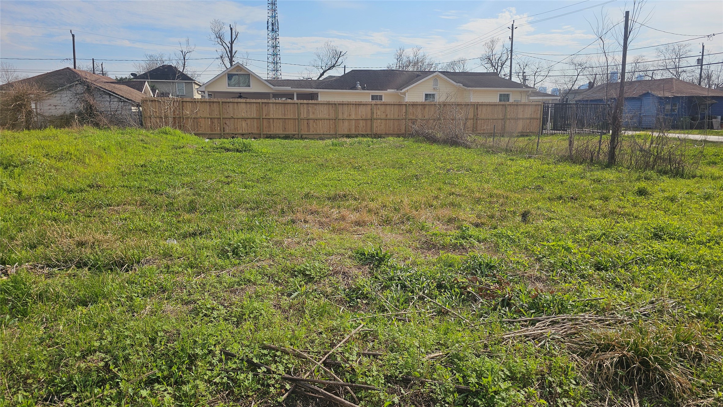 3208 Jewel Street Houston, TX 77026 - Photo 1 of 9