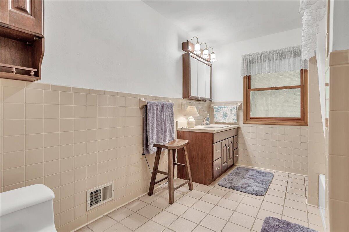 4087 Flatwoods Road Elliston, VA 24087 - Photo 26 of 43 16-4087 Flatwoods Rd_16