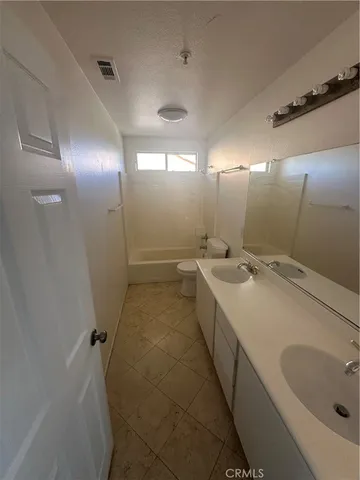 $4,000 | 16623 Almaden Drive, Fontana, CA 92336