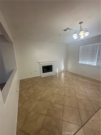 $4,000 | 16623 Almaden Drive, Fontana, CA 92336