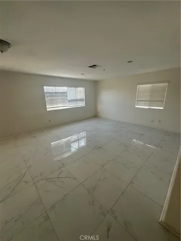 $4,000 | 16623 Almaden Drive, Fontana, CA 92336