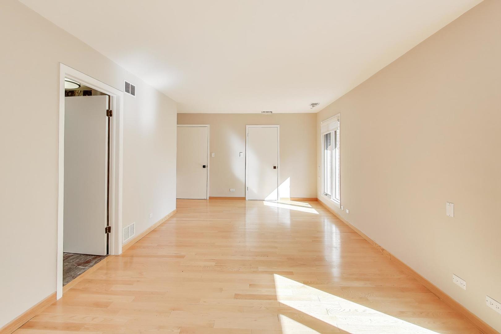 300 Boardwalk Place Park Ridge, IL 60068 - Photo 19 of 52 a view of an empty room