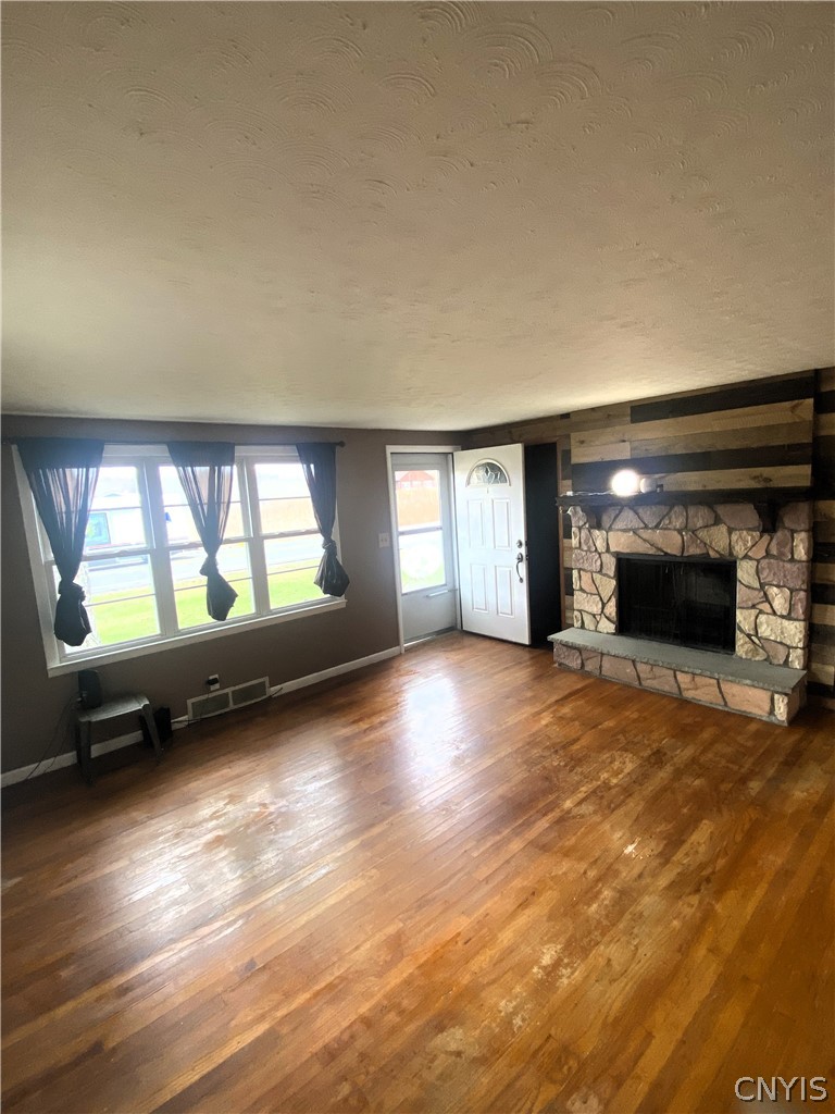 8835 Bridgeport Kirkville Road Kirkville, NY 13082 - Photo 12 of 28