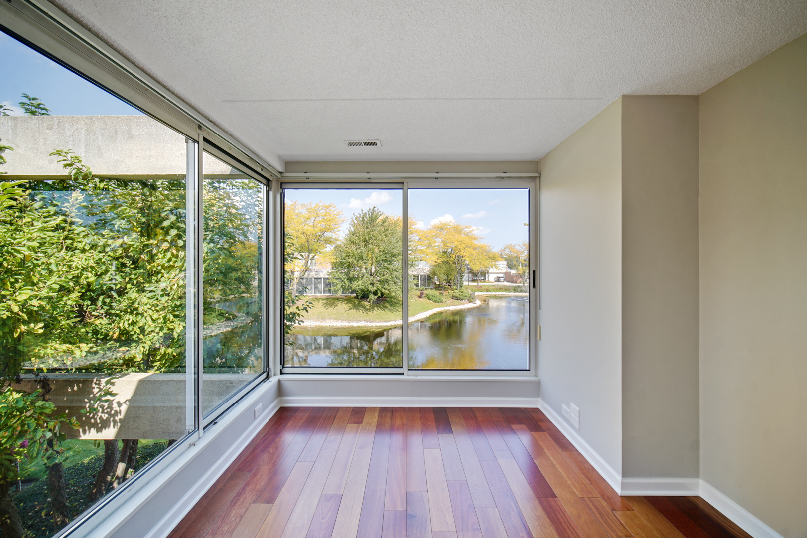 1730 Seton Road Northbrook, IL 60062 - Photo 11 of 27