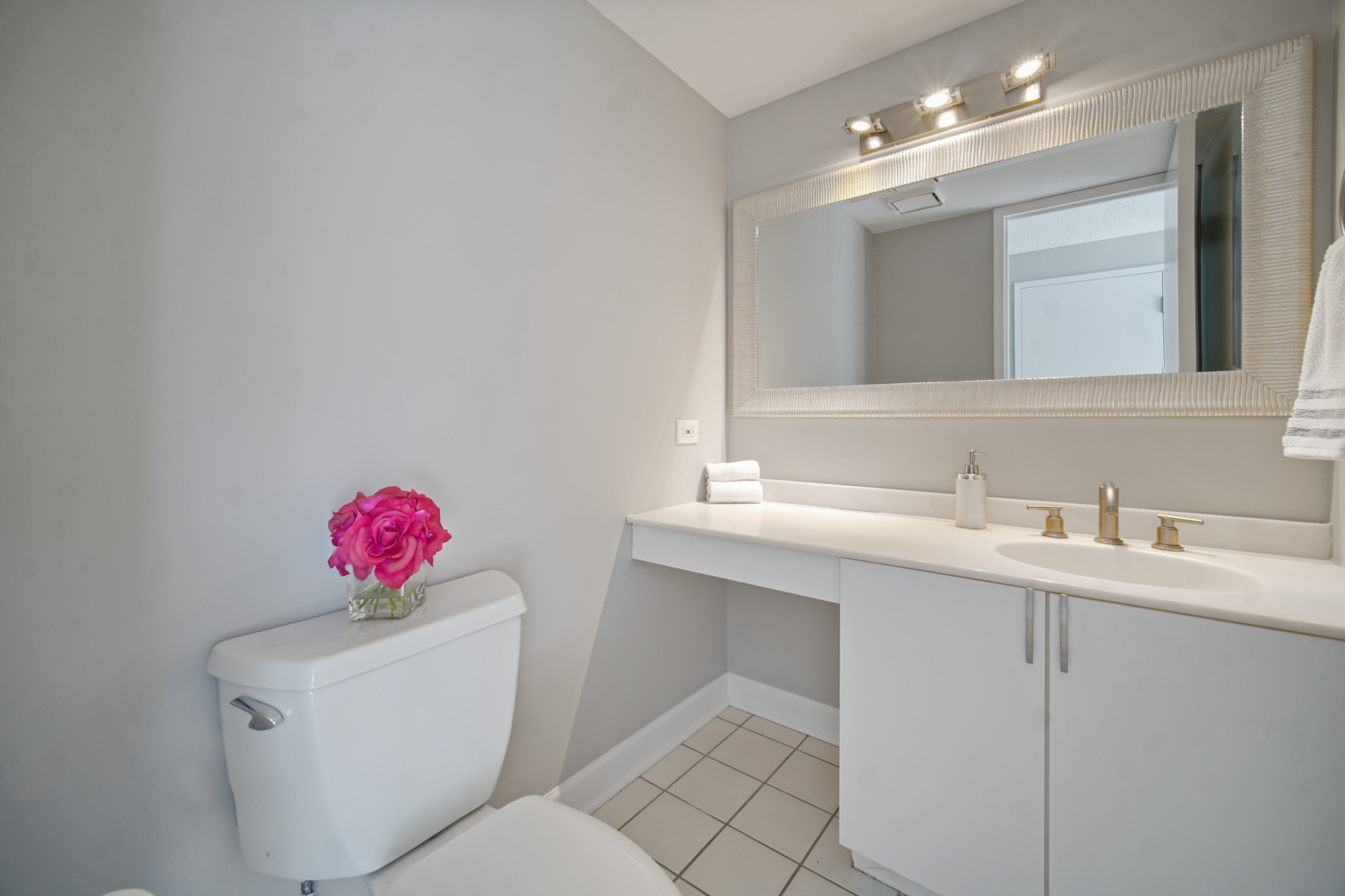 1730 Seton Road Northbrook, IL 60062 - Photo 9 of 27