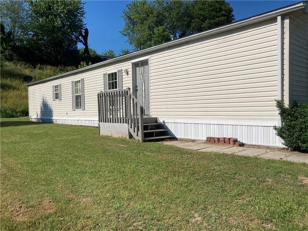 214 Falcon Lane Apollo, PA 15613 - Photo 3 of 6 Gallery Image 3