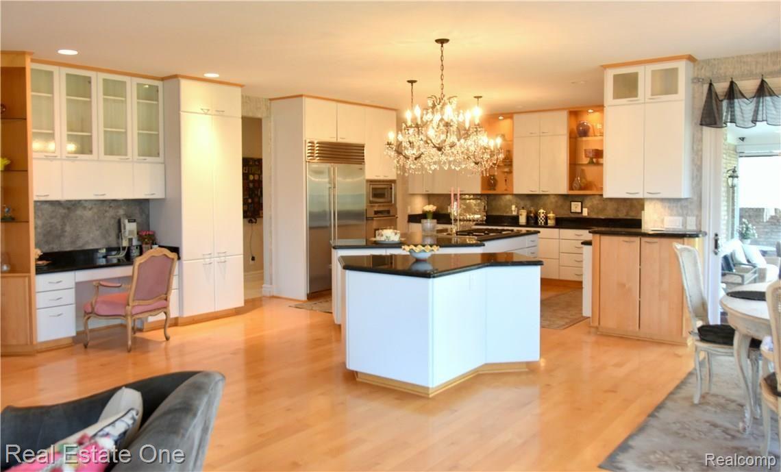 2024 Touraine Drive Rochester, MI 48306 - Photo 25 of 88 28.JPG