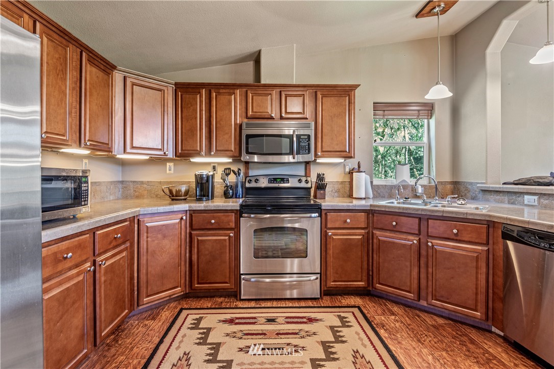 248-35 Burchett Road Onalaska, WA 98570 - Photo 16 of 32