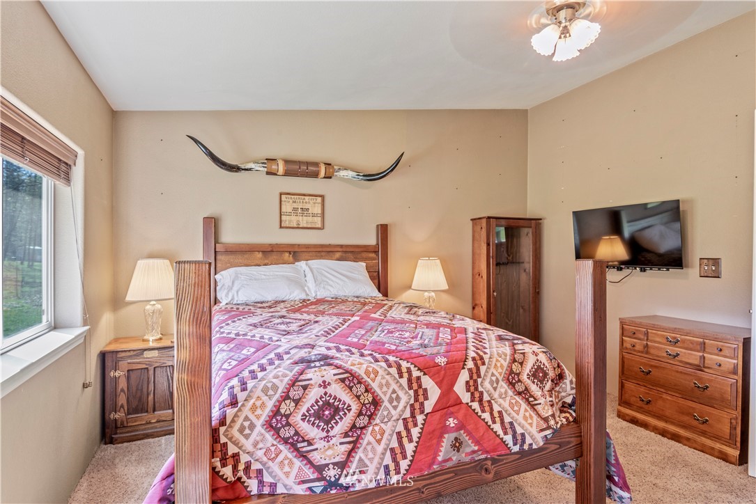 248-35 Burchett Road Onalaska, WA 98570 - Photo 9 of 32