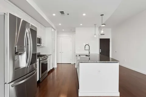 $625,000 | 900 20th Avenue South, Unit 1006, Nashville, TN 37212