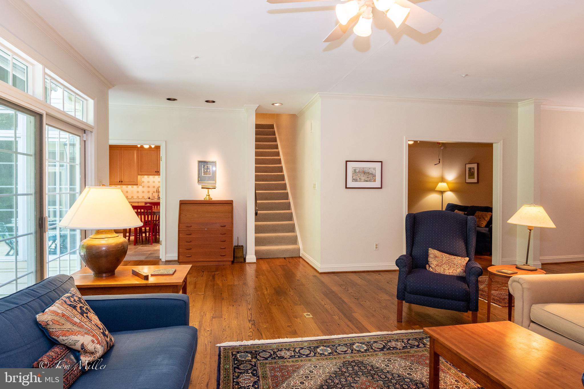 8 Roland Green, Unit 4 Baltimore, MD 21210 - Photo 12 of 76 Living Room