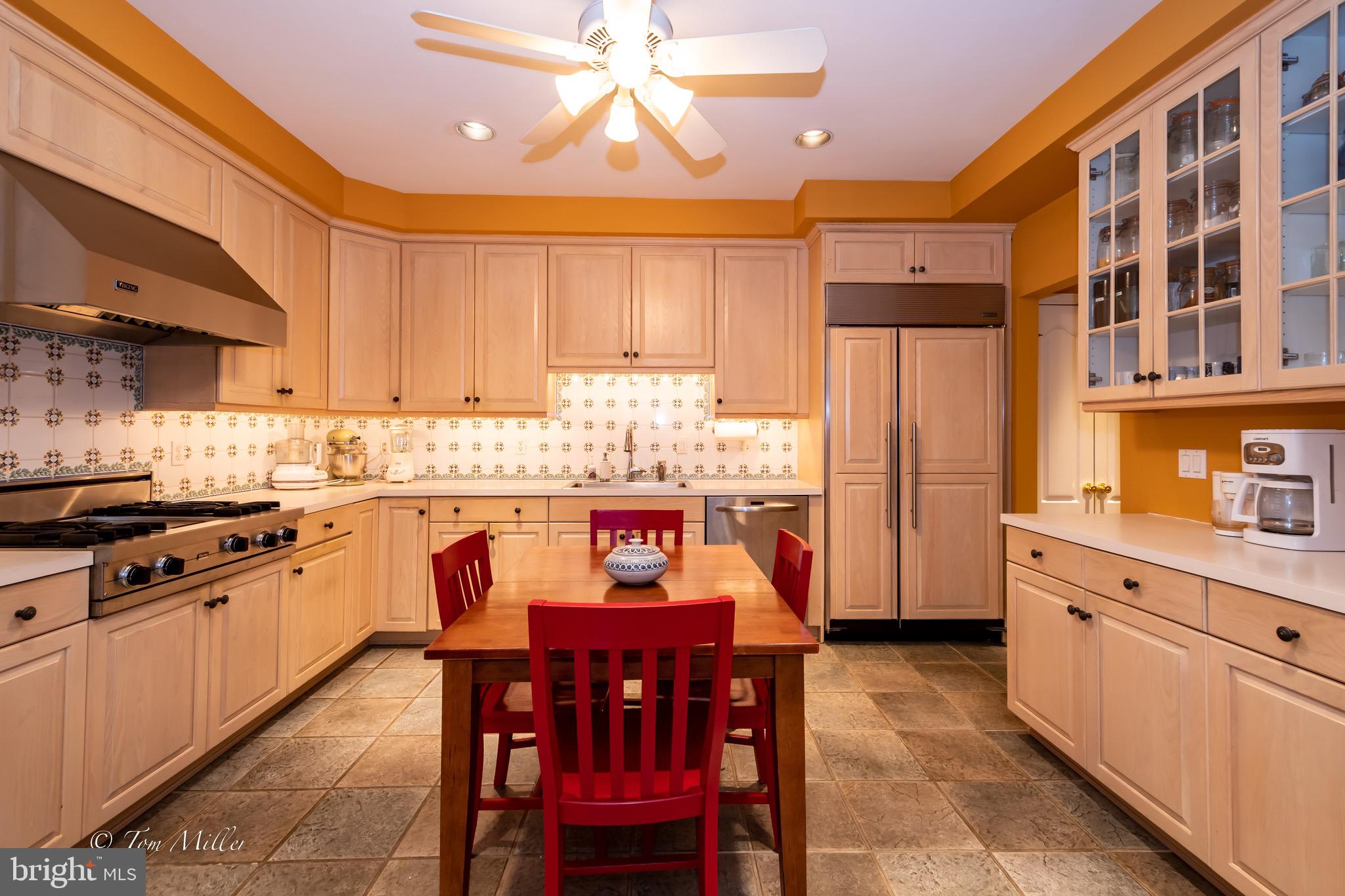 8 Roland Green, Unit 4 Baltimore, MD 21210 - Photo 15 of 76 Kitchen
