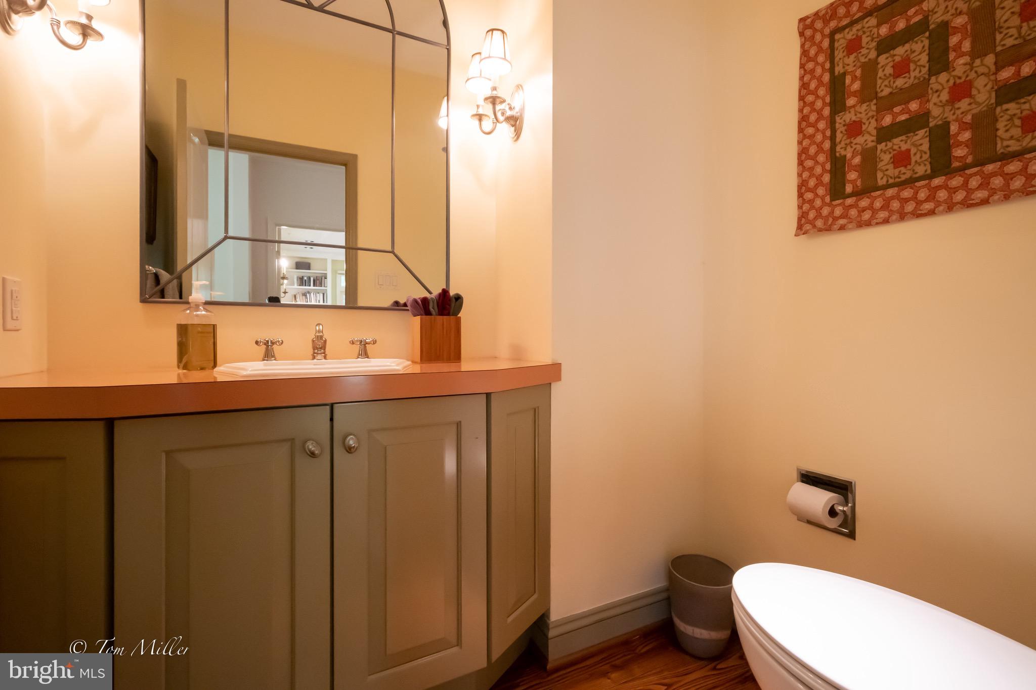 8 Roland Green, Unit 4 Baltimore, MD 21210 - Photo 28 of 76 Powder Room