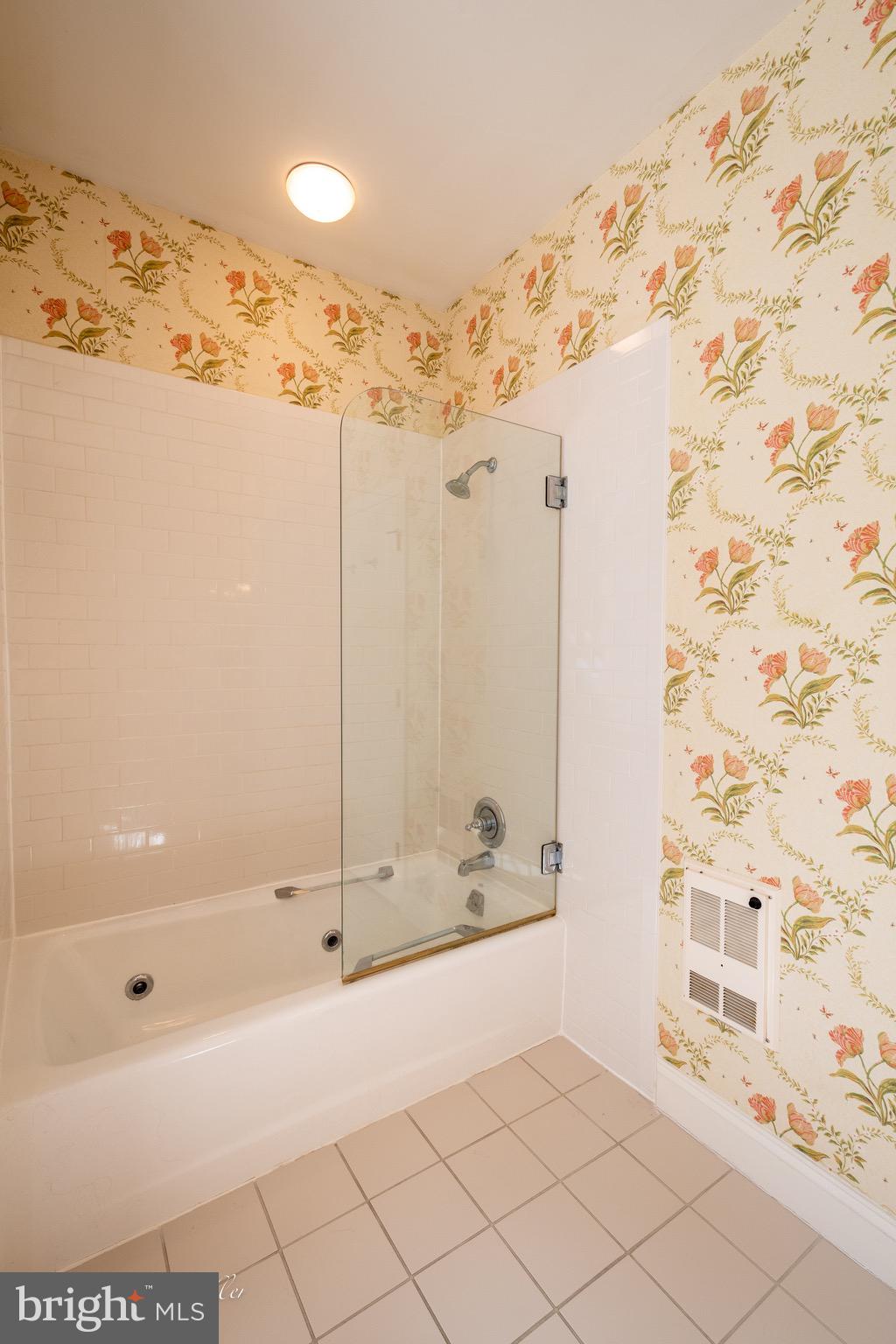 8 Roland Green, Unit 4 Baltimore, MD 21210 - Photo 45 of 76 Second Full Bath