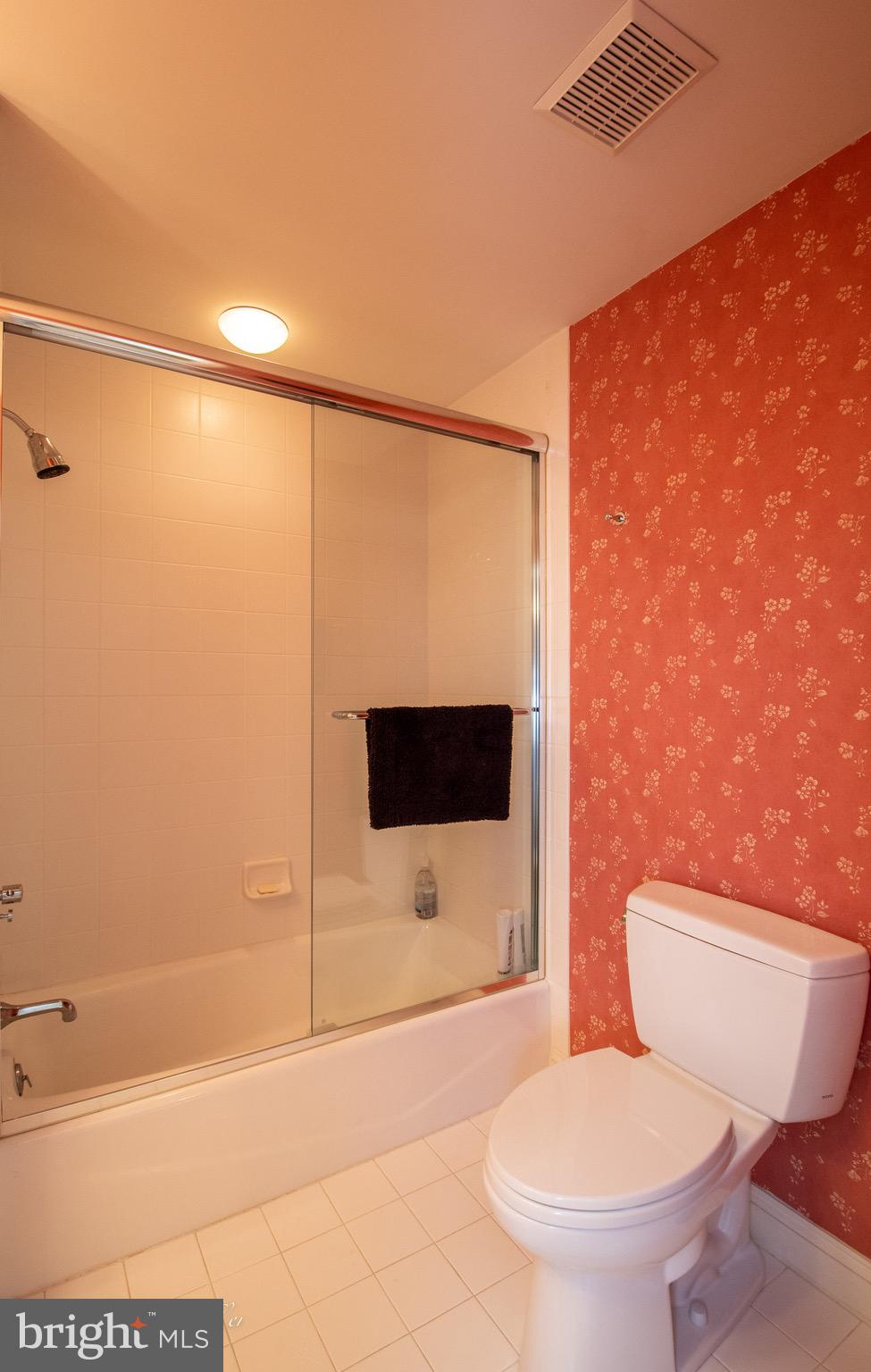 8 Roland Green, Unit 4 Baltimore, MD 21210 - Photo 60 of 76 Third Full Bathroom
