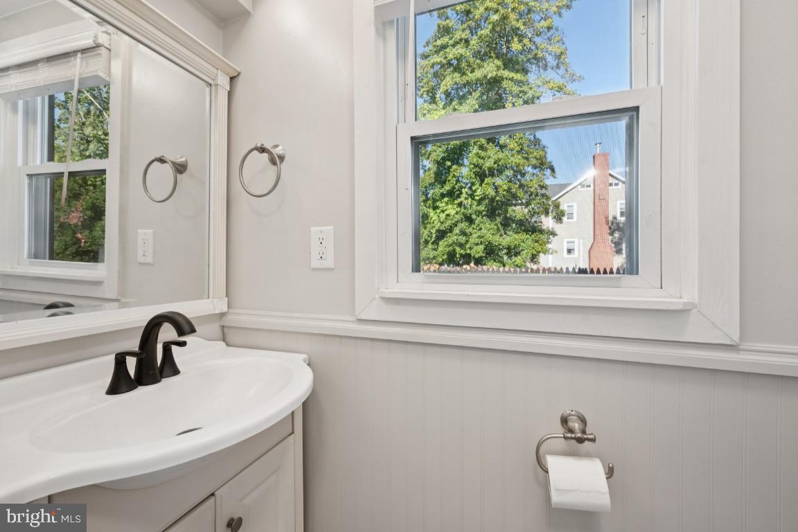 76 Branch Street Mount Holly, NJ 08060 - Photo 10 of 26 Powder room