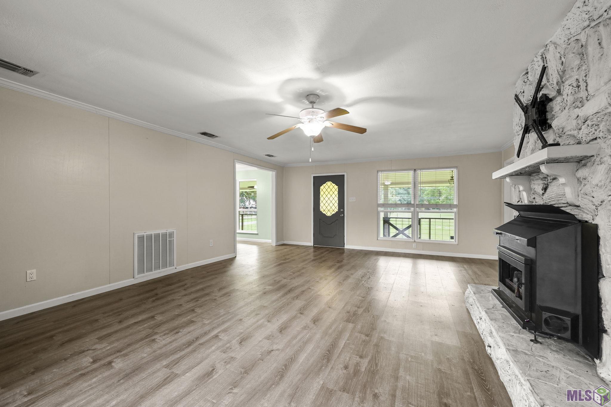 30985 Burgess Road Denham Springs, LA 70726 - Photo 4 of 26 Gallery Image 4