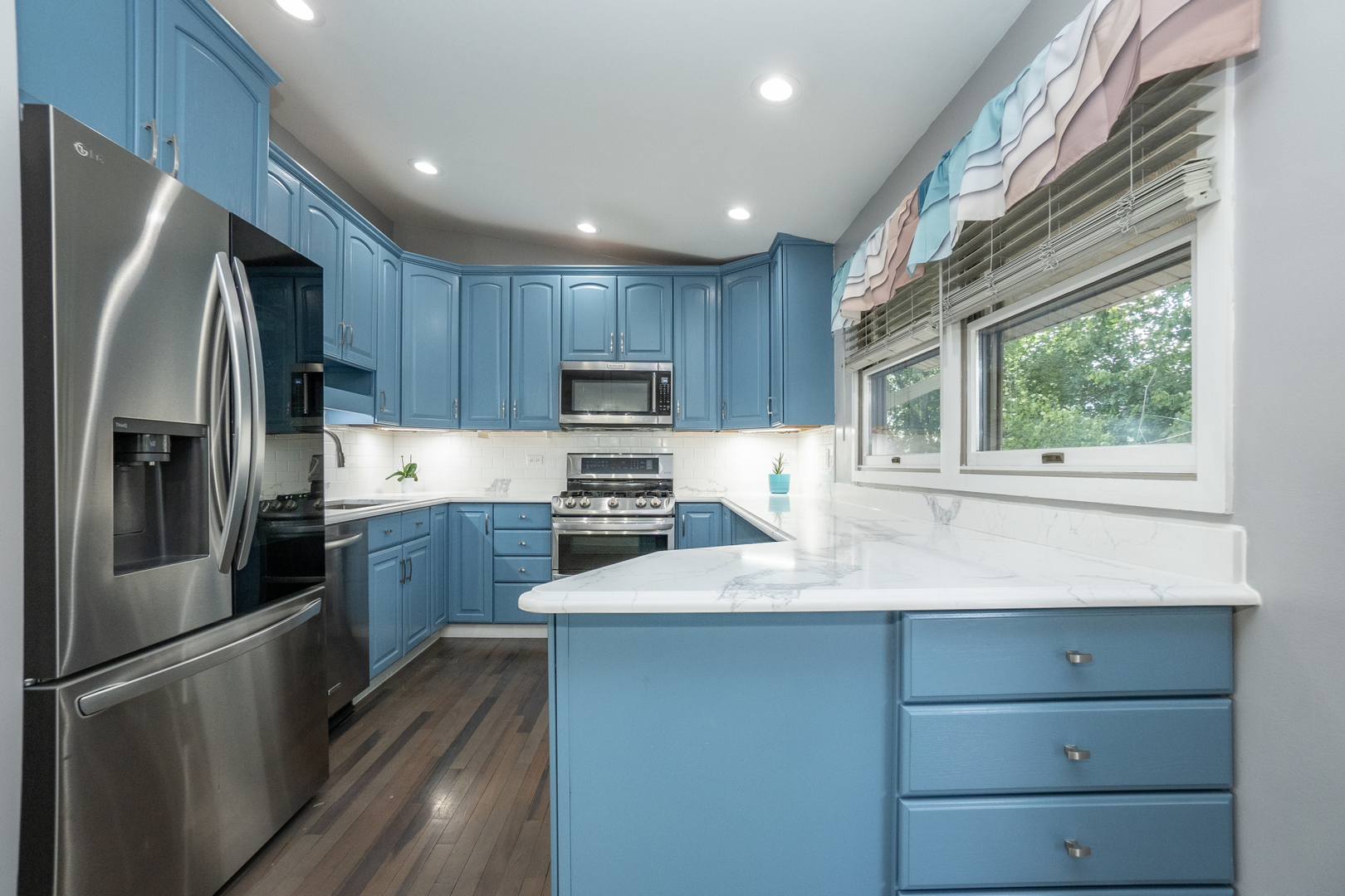 1400 Cooper Road Hoffman Estates, IL 60169 - Photo 11 of 32