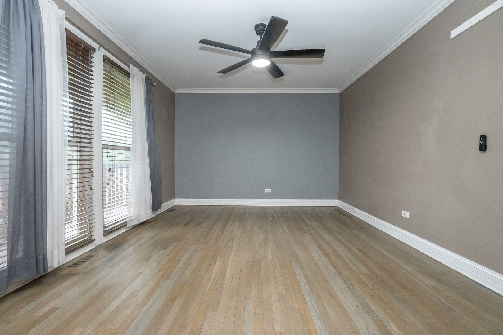 1400 Cooper Road Hoffman Estates, IL 60169 - Photo 13 of 32