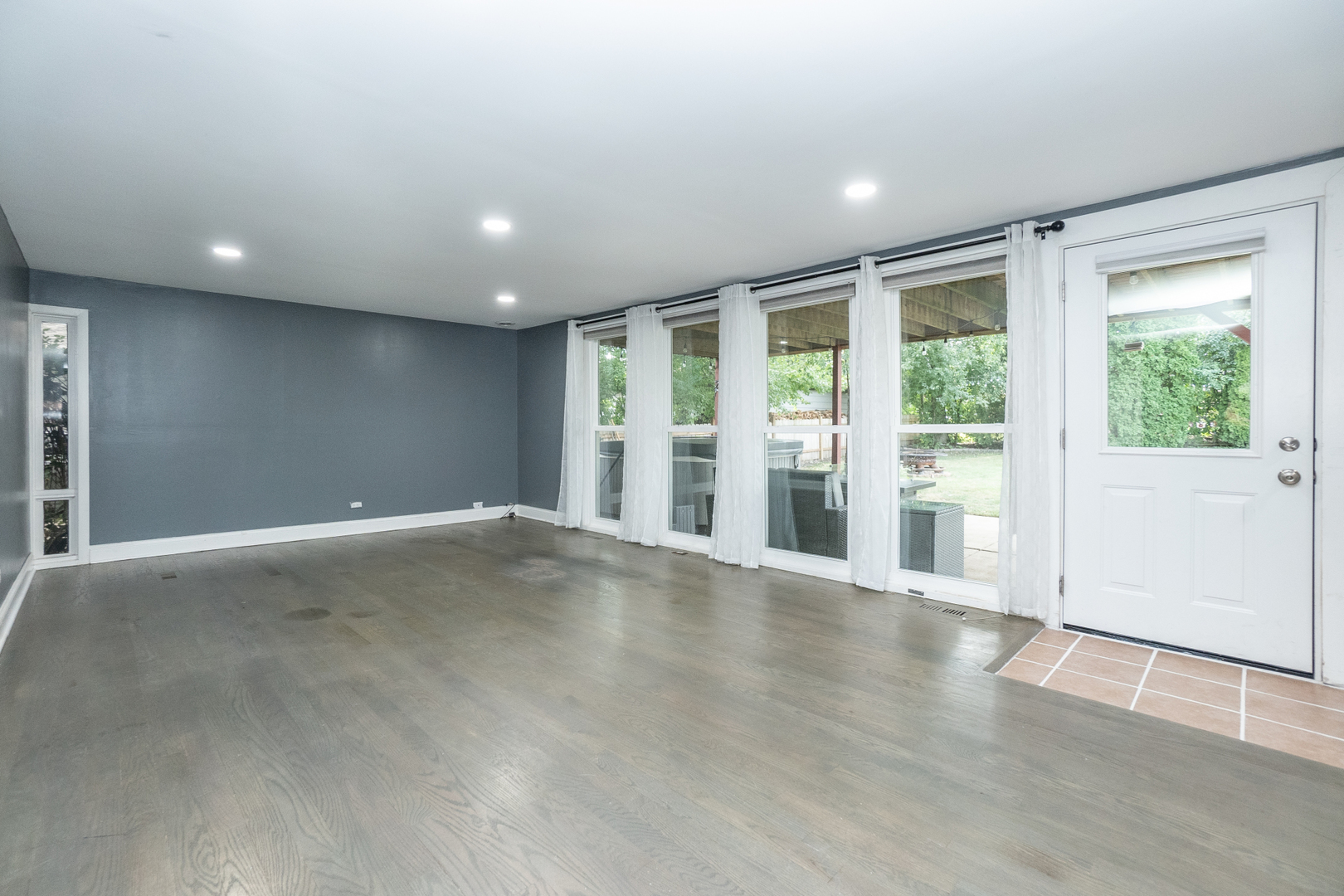 1400 Cooper Road Hoffman Estates, IL 60169 - Photo 25 of 32