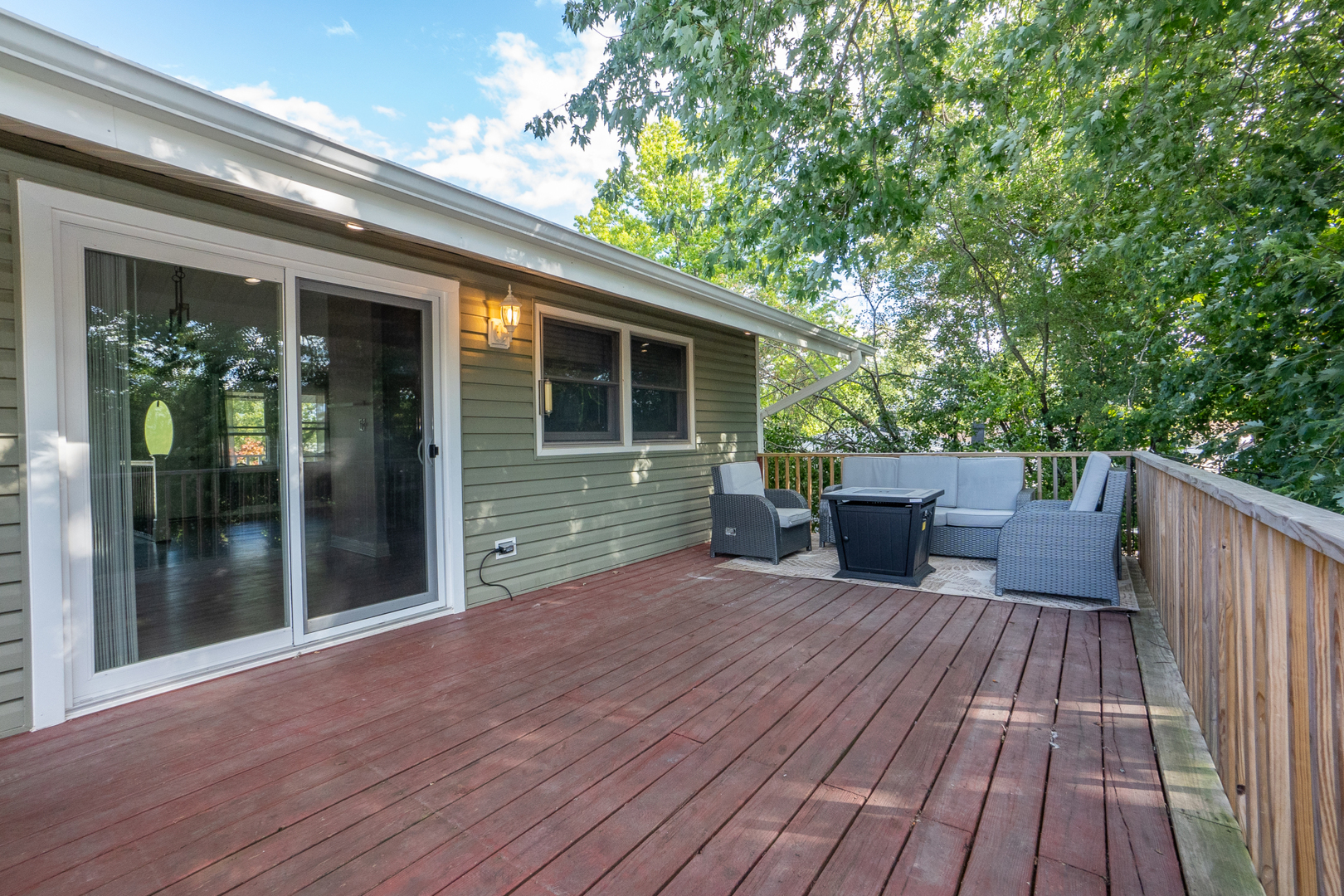 1400 Cooper Road Hoffman Estates, IL 60169 - Photo 9 of 32