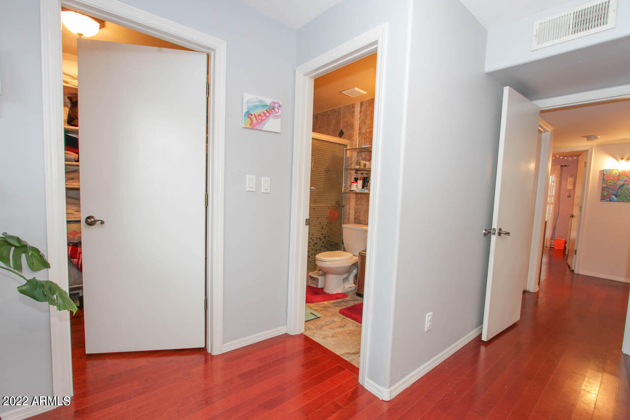 5654 West Mountain View Road Glendale, AZ 85302 - Photo 21 of 54 5654 W Mountain View RD-38