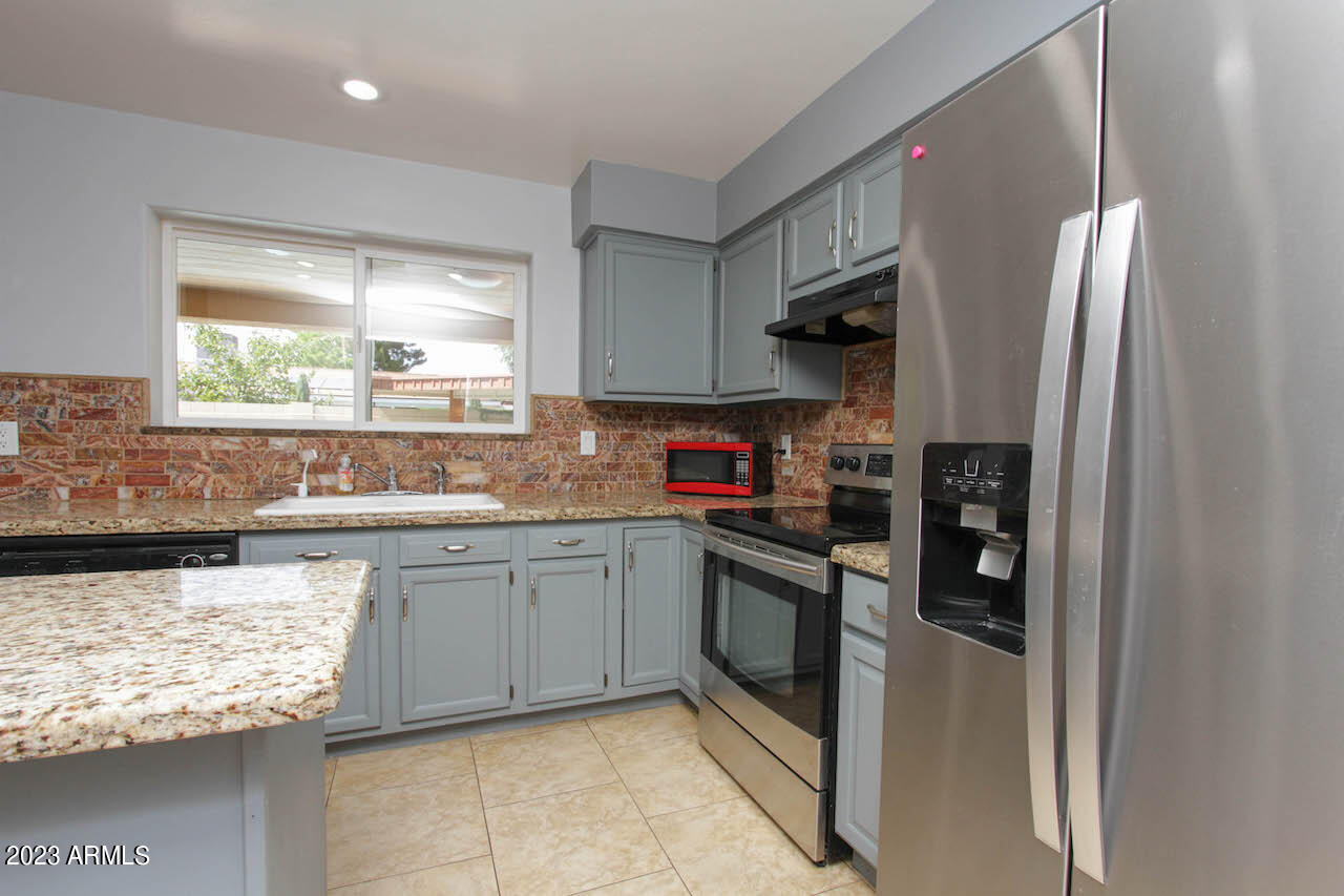 5654 West Mountain View Road Glendale, AZ 85302 - Photo 28 of 54 5654 W Mountain View Rd-6