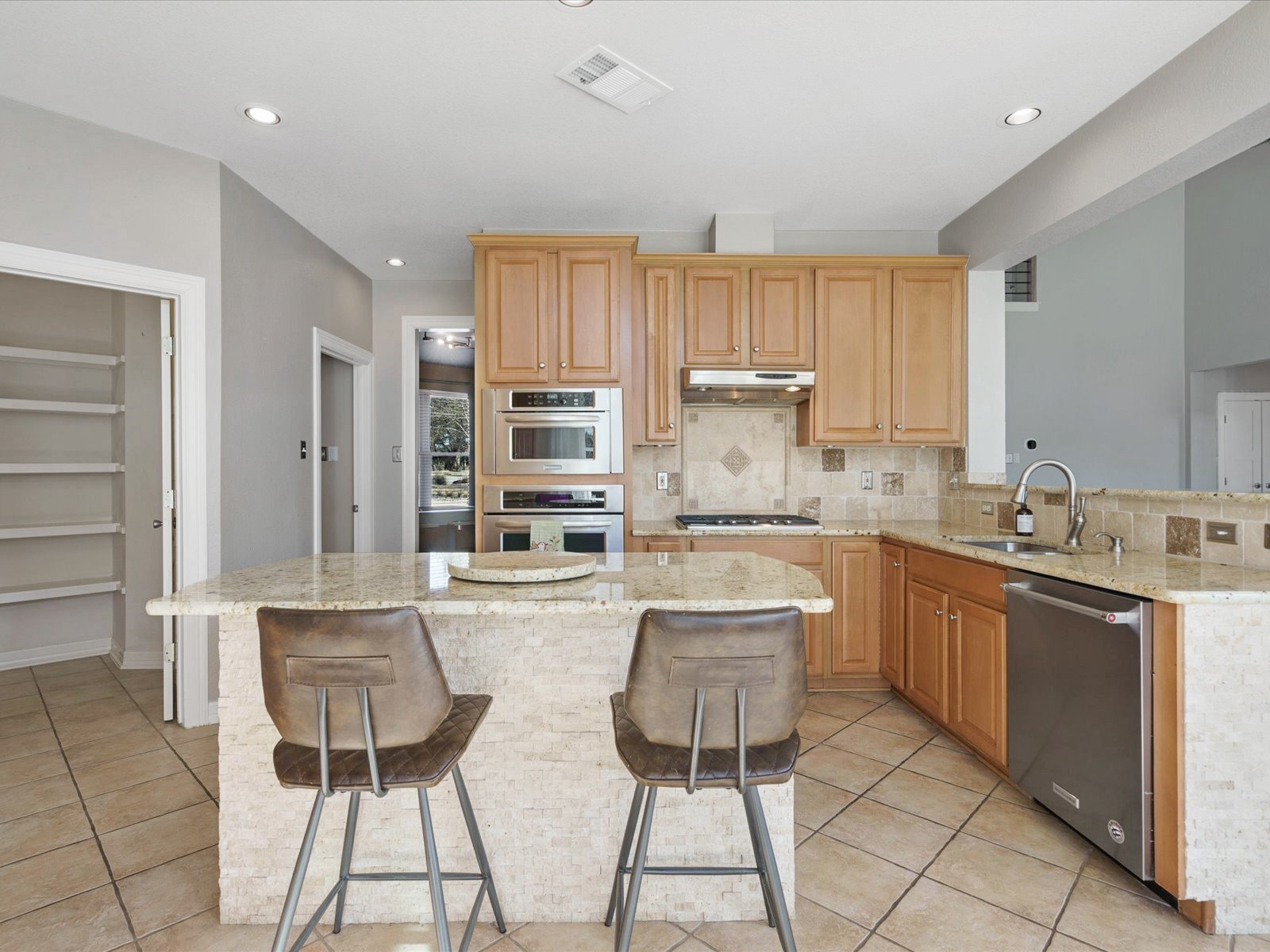 1005 Overlook Bend Leander, TX 78641 - Photo 10 of 25